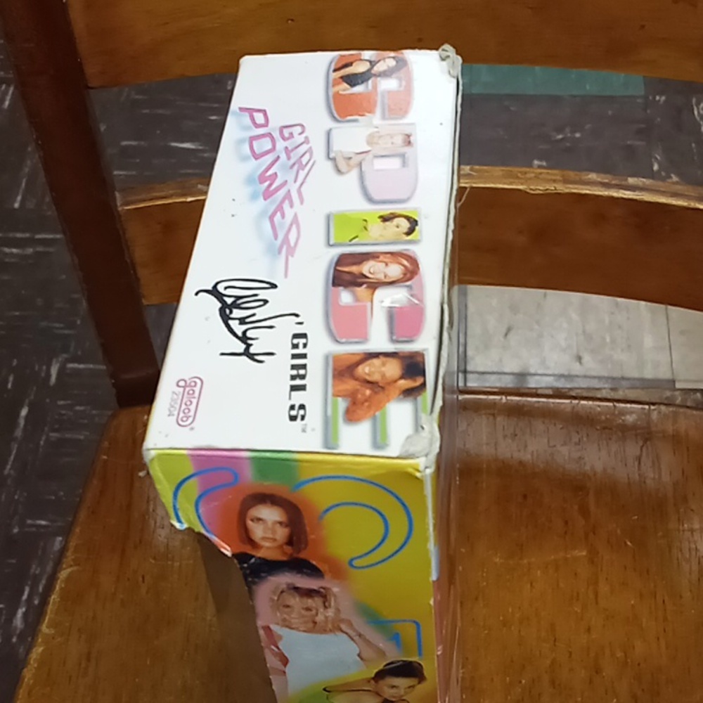 Spice Girls Doll Geri - Picture 6 of 7